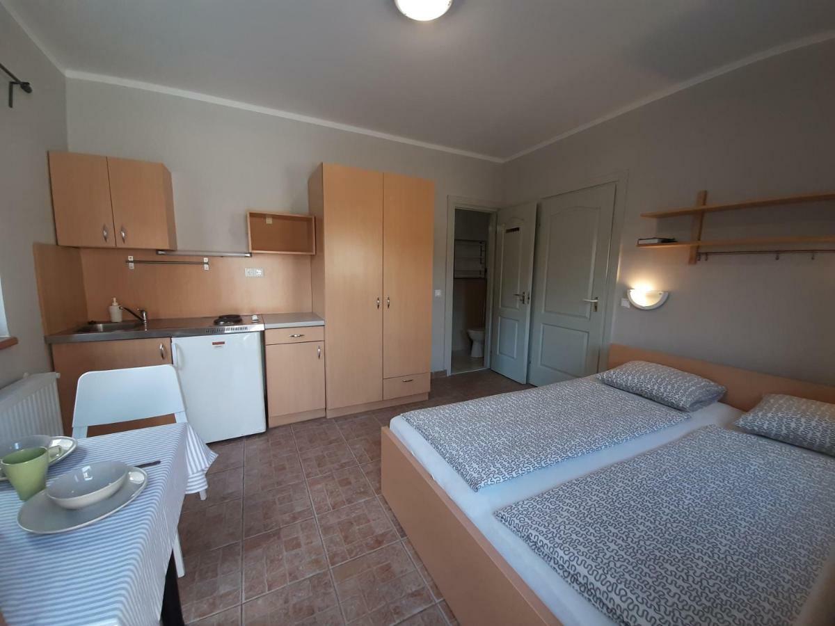 Familia Apartmanhaz Keszthely Εξωτερικό φωτογραφία